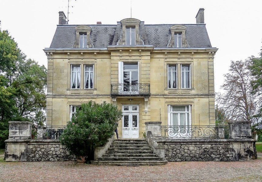 Commercial for sale in CADILLAC Gironde Beautiful manor placed at